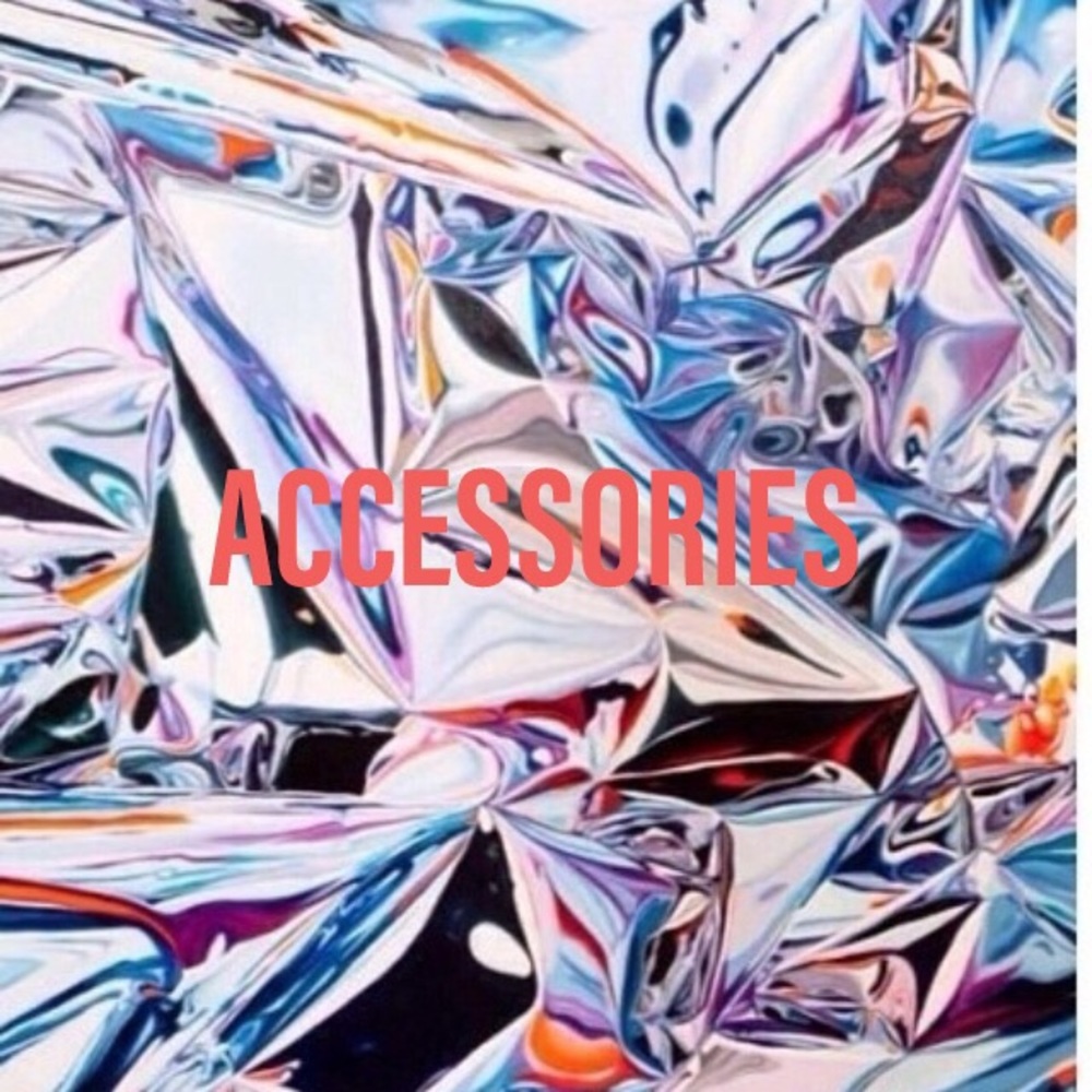 Accessories found after this photo! 🌼